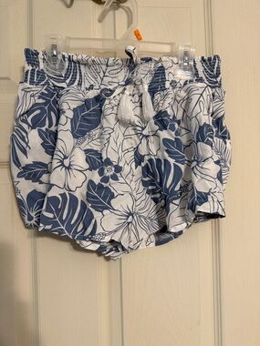Ocean Drive White Shorts with Blue Floral Print